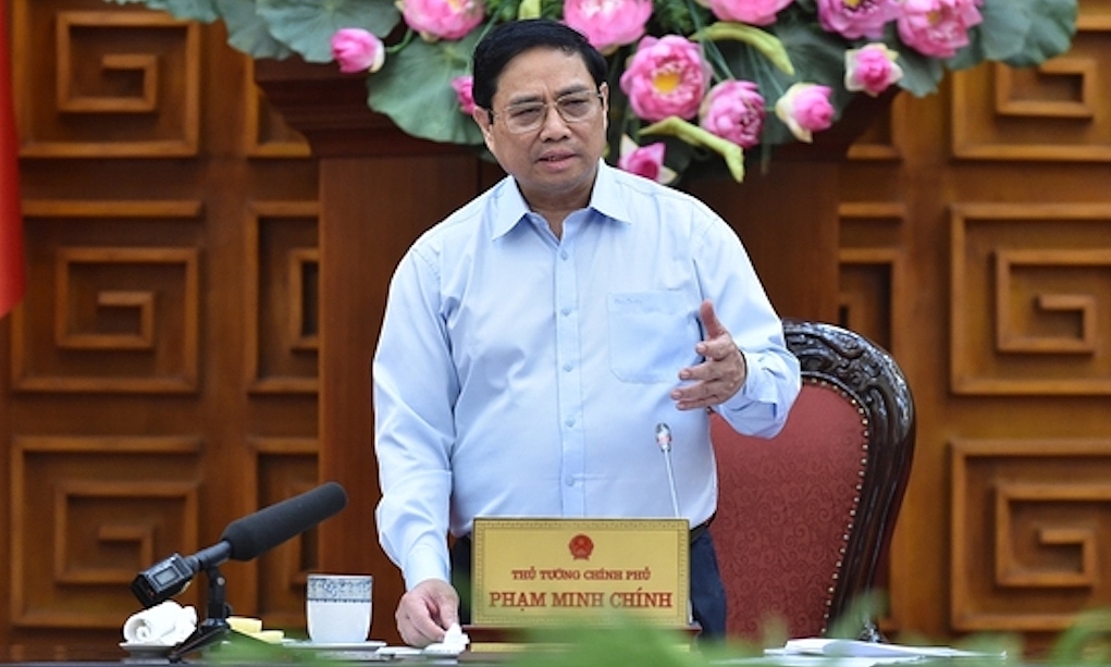 Thủ tướng chỉ đạo làm rõ việc giá hàng hóa chưa giảm mạnh theo xăng